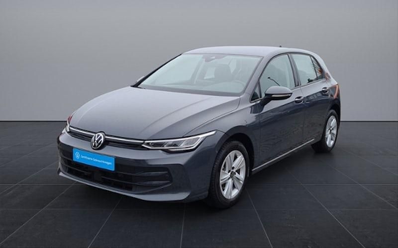 Gebraucht VW Golf VIII Life 116 PS (85 kW) 2024 Delfingrau metallic Limousine