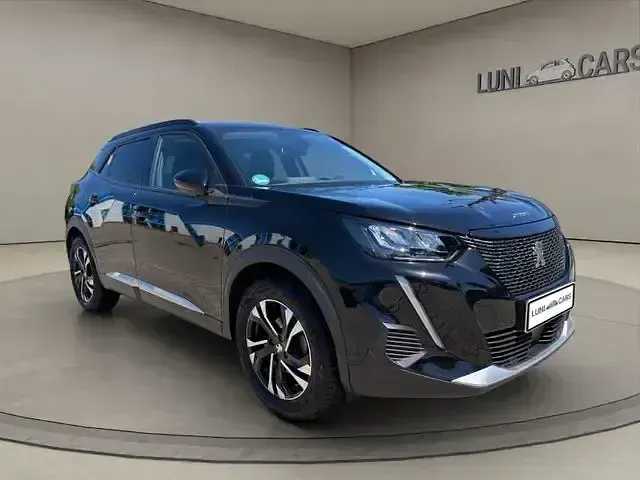 Gebraucht Peugeot 2008 Allure 131 PS (96 kW) 2022 Schwarz SUV