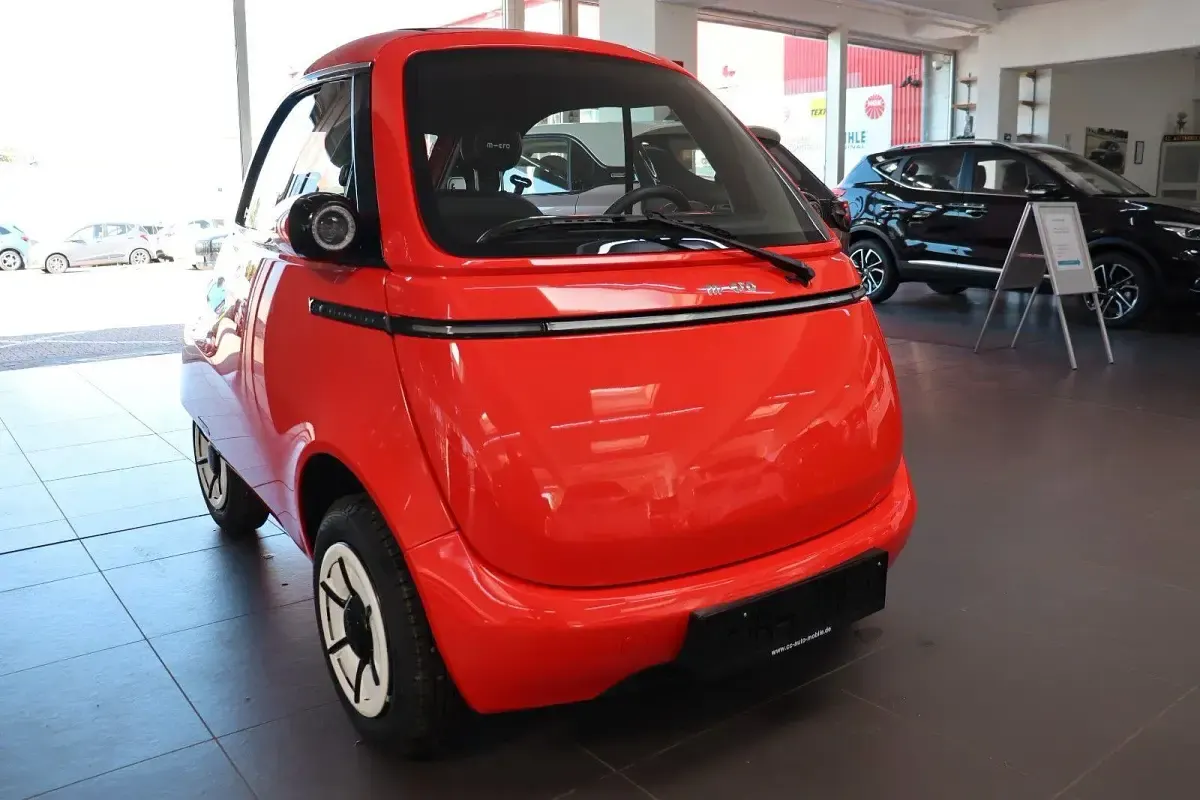 Gebraucht Micro Microlino 13 kW (18 PS) 2024 Rot Kleinwagen