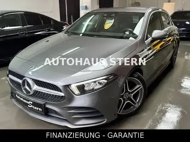 Gebraucht Mercedes A200 AMG 163 PS (119 kW) 2018 Mountaingrau (metallic) Limousine