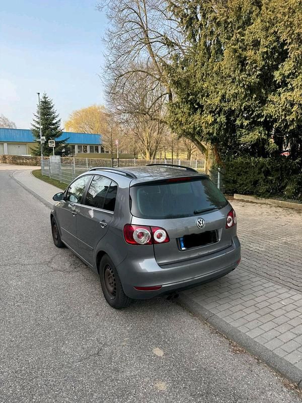 Gebraucht VW Golf VI 140 PS (102 kW) 2010 Silber Kleinwagen