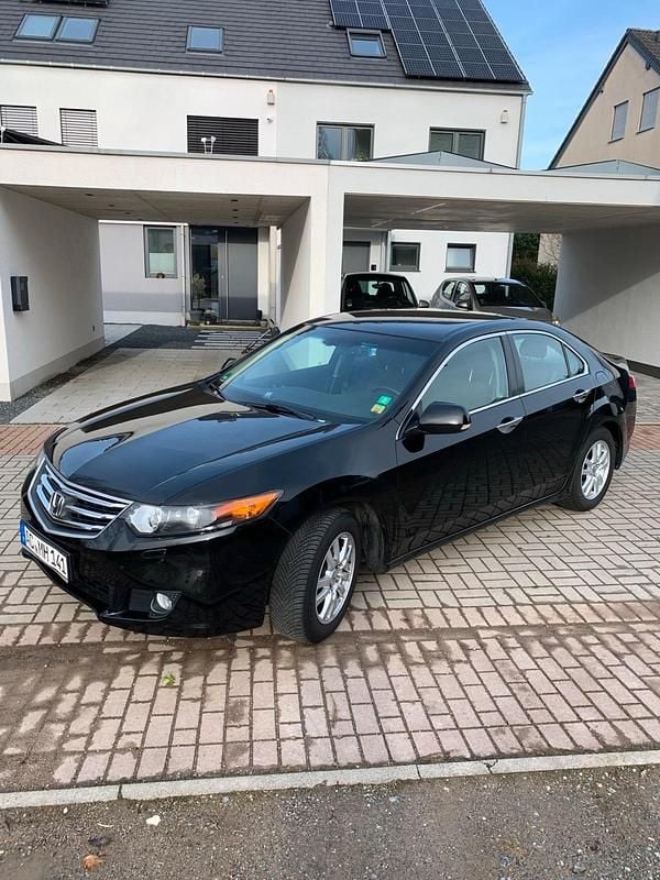 Schwarz Gebraucht 2009 Honda Accord Elegance Limousine | 6.500 € (Fairer Preis) - Bild 1/4