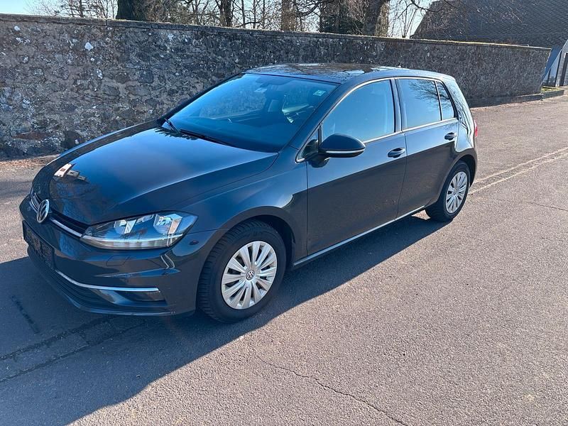 Gebraucht VW Golf VII Join 116 PS (85 kW) 2018 Grau Limousine