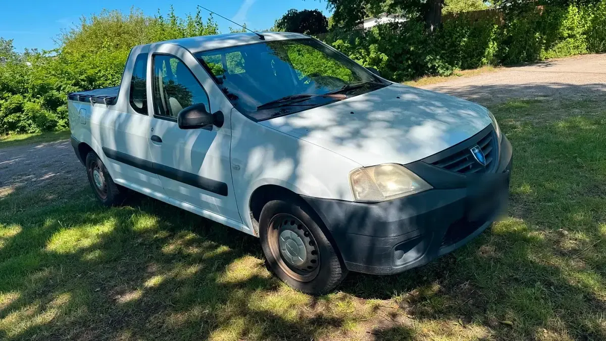 Gebraucht Dacia Pick up 68 PS (50 kW) 2009 Weiß Pickup