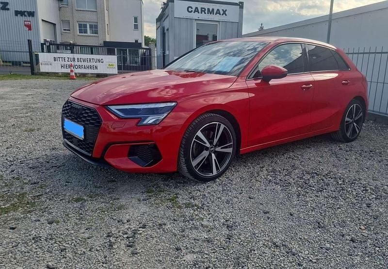 Rot Gebraucht 2021 Audi A3 Sportback S-Line Kleinwagen | 25.000 € (Fairer Preis) - Bild 1/4