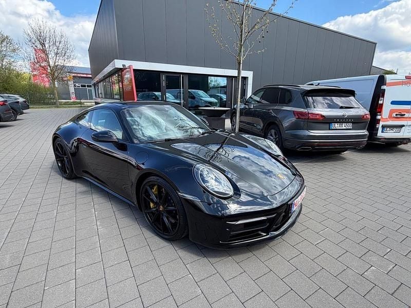 Second-hand Porsche 992 450 CP (330 kW) 2020 Negru