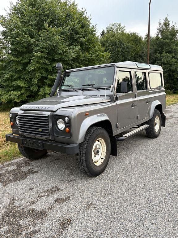 Grau Gebraucht 2010 Land Rover Defender Kombi | 30.500 € (Superpreis) - Bild 1/4