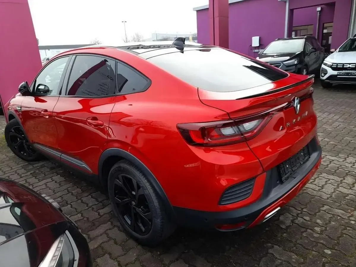 Gebraucht Renault Arkana R.S. 158 PS (116 kW) 2023 Dezir rot metallic SUV