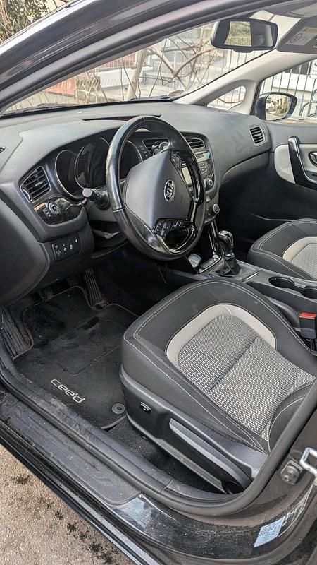 Gebraucht Kia Ceed 136 PS (100 kW) 2015 Schwarz Kleinwagen