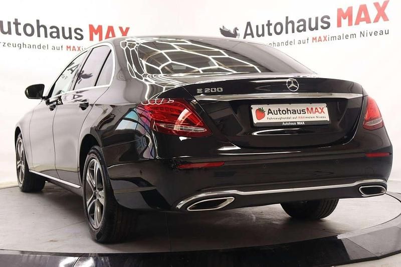 Gebraucht Mercedes E200 184 PS (135 kW) 2019 Obsidianschwarz Limousine