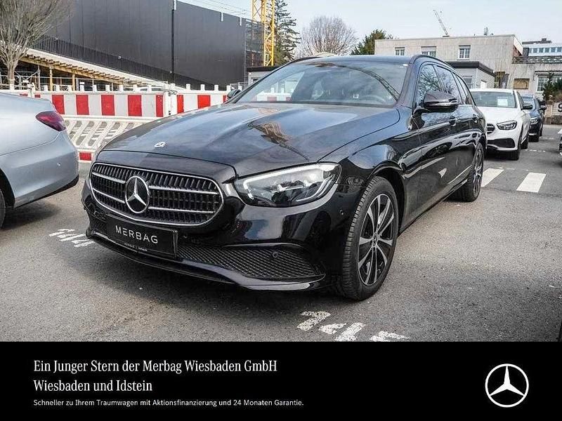 Gebraucht Mercedes E300 Avantgarde 211 PS (155 kW) 2022 Schwarz Limousine