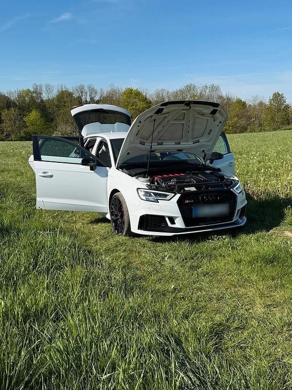 Second-hand Audi RS3 400 CP (294 kW) 2018 Alb Berlinǎ