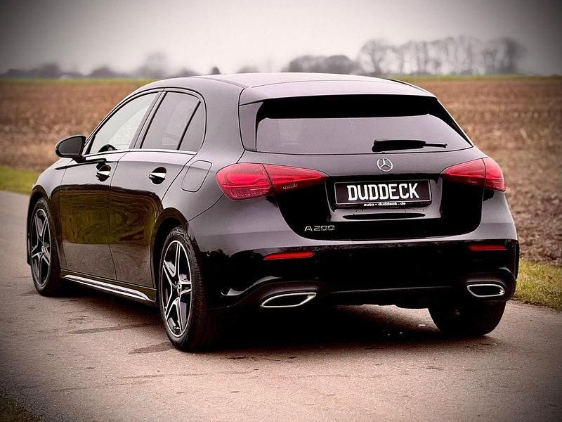 Gebraucht Mercedes A200 AMG 163 PS (119 kW) 2024 Schwarz Limousine