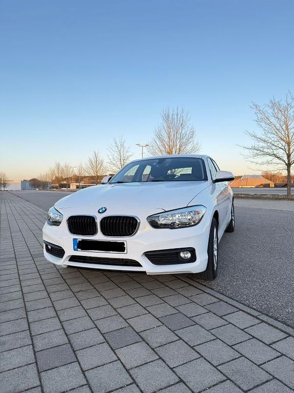 Gebraucht BMW 118 Advantage 136 PS (100 kW) 2018 Weiß Kleinwagen