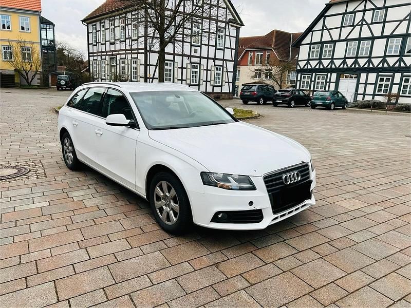 Gebraucht Audi A4 143 PS (105 kW) 2009 Weiß Kombi