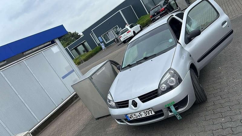 Gebraucht Renault Clio II Campus 58 PS (42 kW) 2006 Kleinwagen