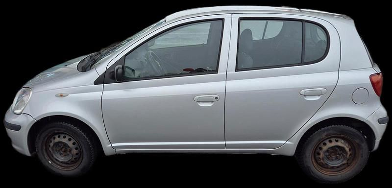 Silber Gebraucht 2003 Toyota Yaris Kleinwagen | 2.400 € (Fairer Preis) - Bild 1/4