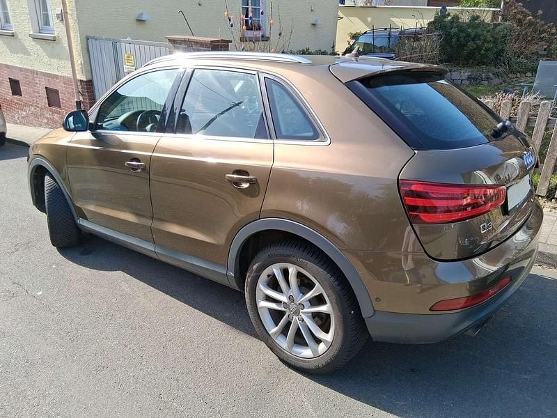 Gebraucht Audi Q3 177 PS (130 kW) 2011 Braun SUV