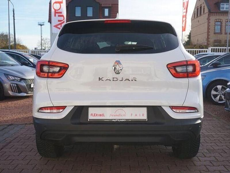 Gebraucht Renault Kadjar Zen 140 PS (102 kW) 2021 Weiß SUV