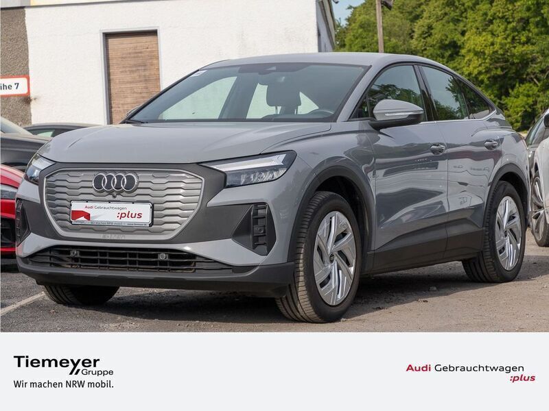Grau Gebraucht 2022 Audi Q4 Sportback e-tron Basis SUV | 29.040 € (Fairer Preis) - Bild 1/4