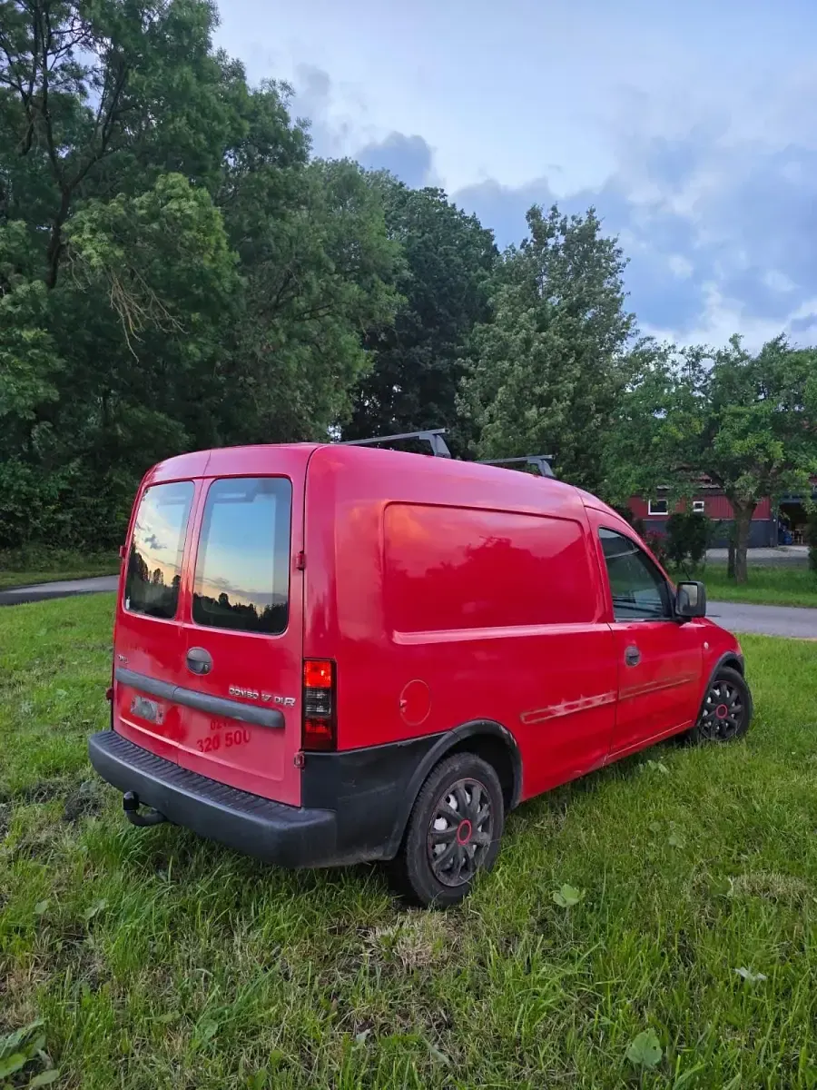 Gebraucht Opel Combo 65 PS (47 kW) 2004 Rot Van / Kleinbus
