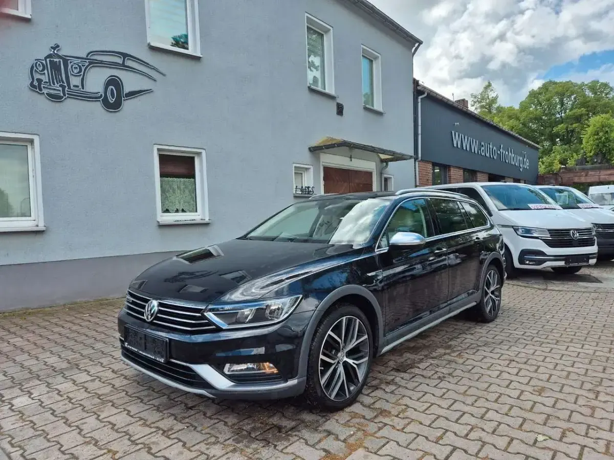 Gebraucht VW Passat 220 PS (161 kW) 2018 Schwarz Kombi