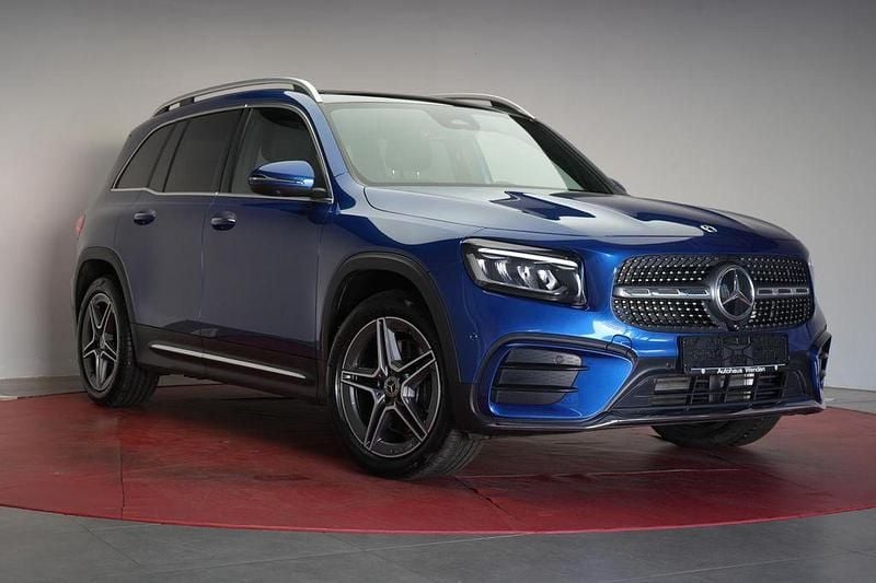 Spektral blue Gebraucht 2024 Mercedes GLB220 AMG SUV | 44.990 € (Guter Preis) - Bild 1/4