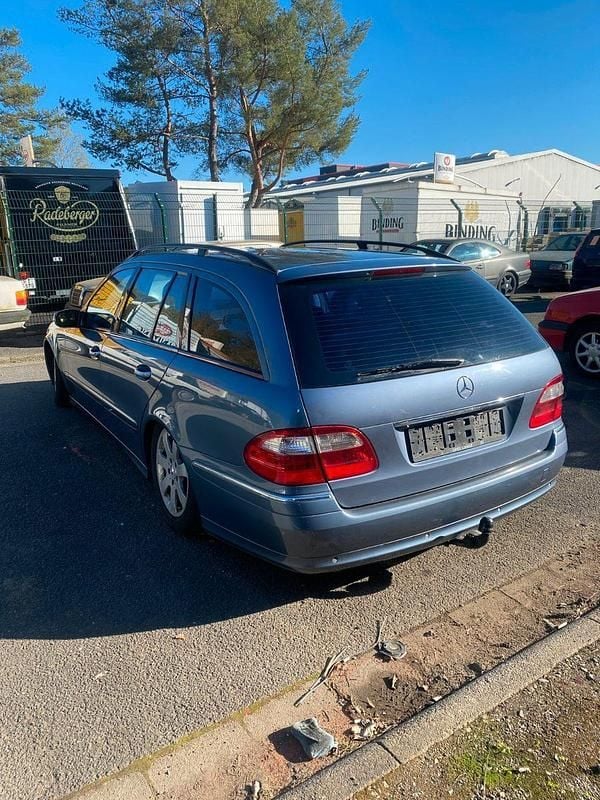 Gebraucht Mercedes E320 Avantgarde 224 PS (164 kW) 2003 Kombi