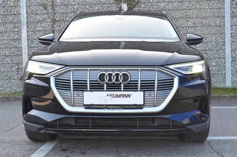Gebraucht Audi e-tron Sport 158 kW (215 PS) 2020 Schwarz SUV