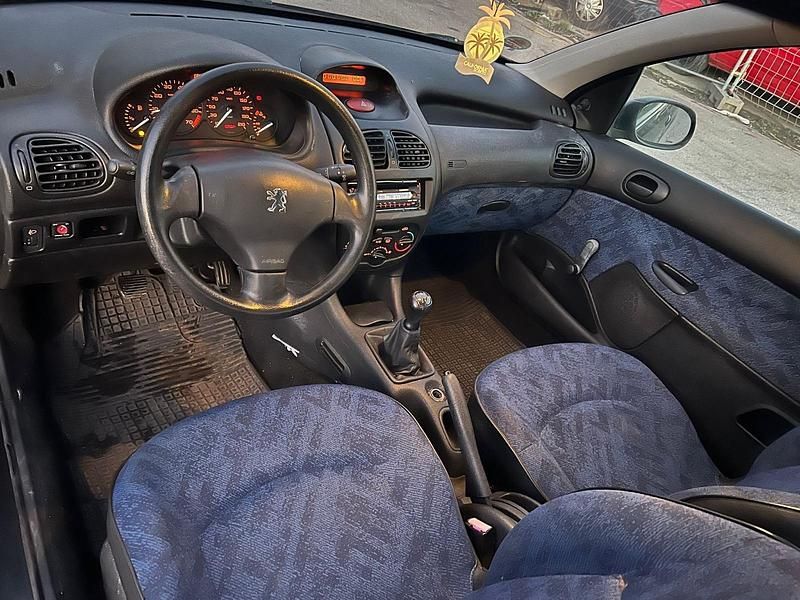 Gebraucht Peugeot 206 60 PS (44 kW) 2002 Schwarz Kleinwagen