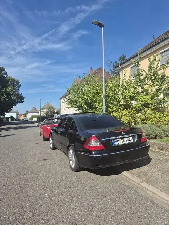 Gebraucht Mercedes E300 Classic 211 PS (155 kW) 2008 Schwarz Limousine