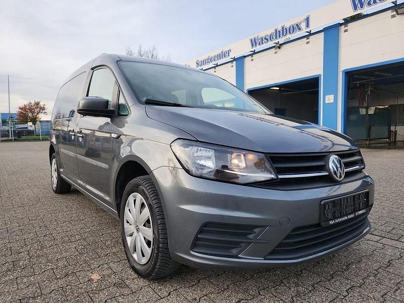 Grau Gebraucht 2018 VW Caddy Maxi Trendline Van / Kleinbus | 8.900 € (Superpreis) - Bild 1/4