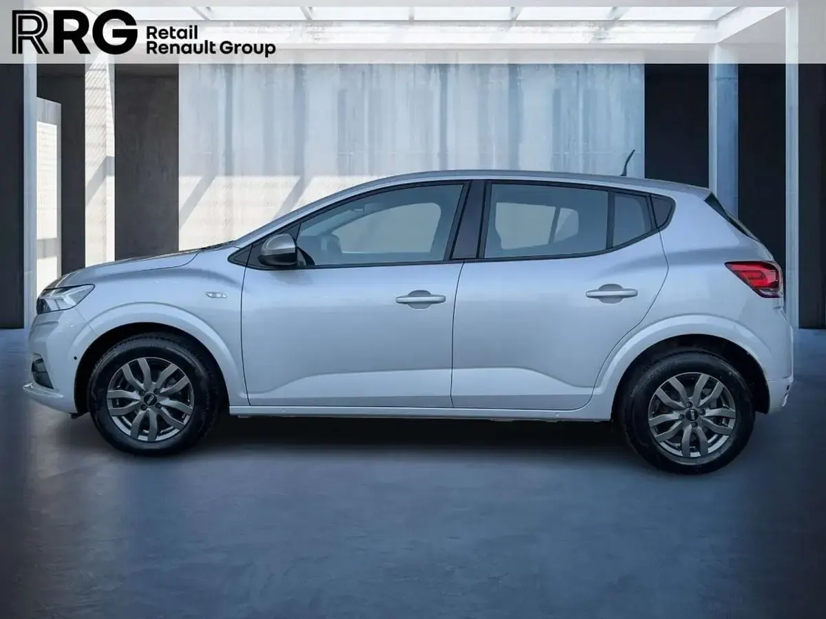 Używany Dacia Sandero Expression 101 KM (74 kW) 2024 Szary Sedan/Limuzyna