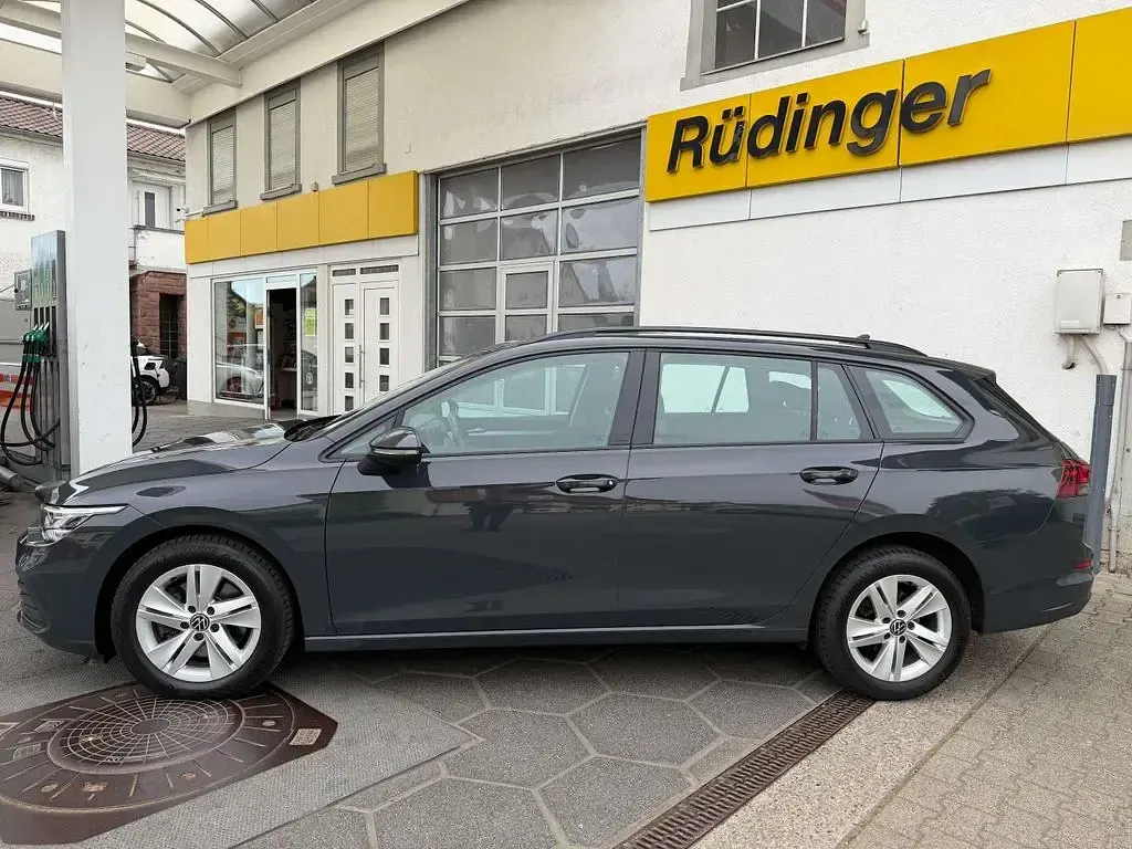 Gebraucht VW Golf VII Life 116 PS (85 kW) 2021 Grau Kleinwagen