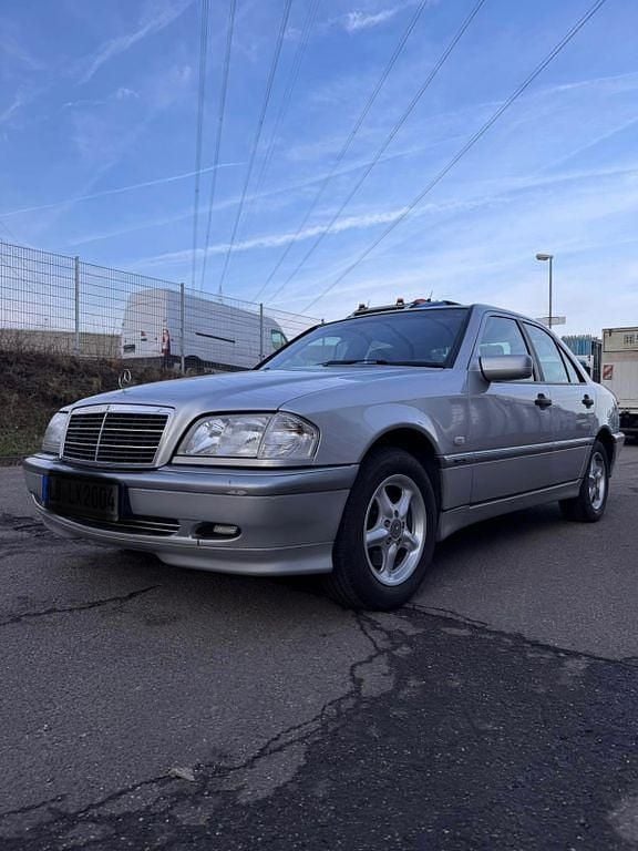 Gebraucht Mercedes C230 193 PS (141 kW) 2000 Silber Limousine