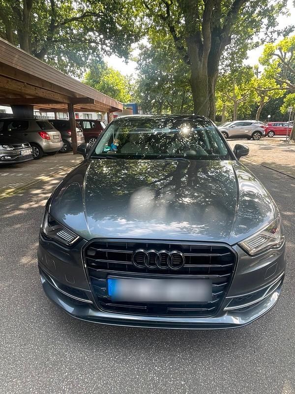 Grau Gebraucht 2013 Audi A3 Sportback S-Line Kombi | 12.850 € (Fairer Preis) - Bild 1/4