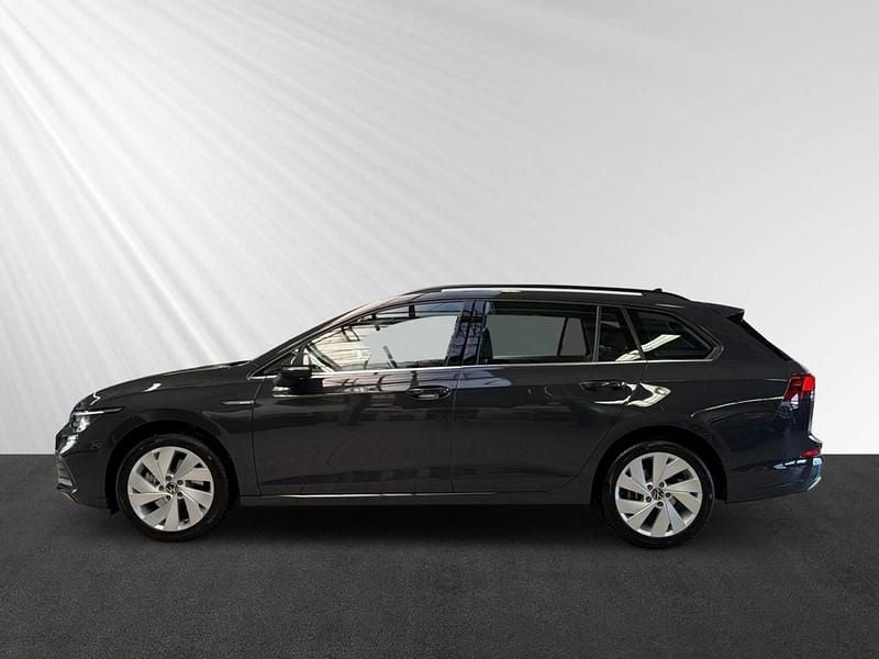 Gebraucht VW Golf VIII Style 190 PS (139 kW) 2023 Grau Kombi