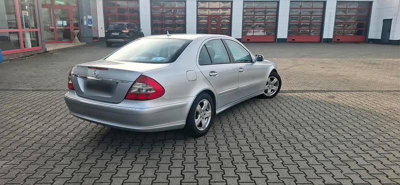 Second-hand Mercedes E280 2007 Argintiu Berlinǎ