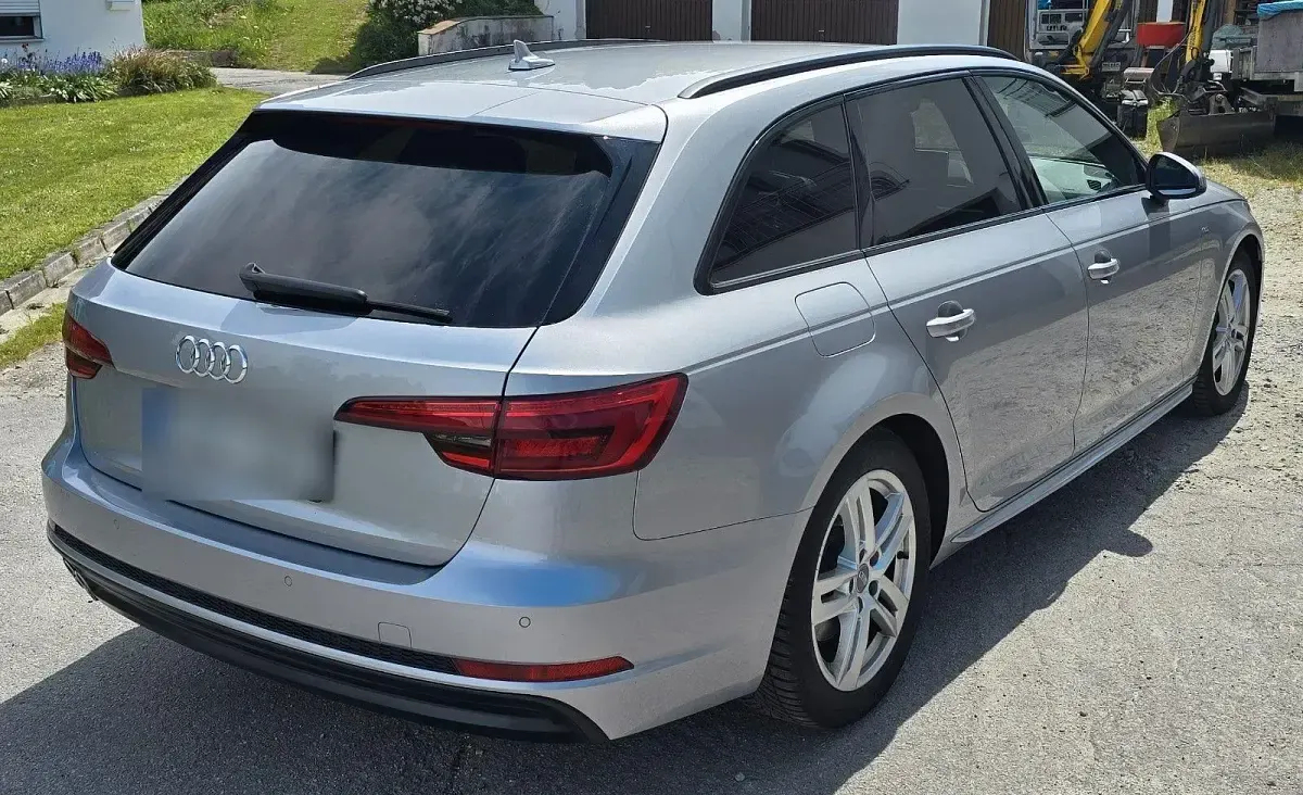 Gebraucht Audi A4 S-Line 190 PS (139 kW) 2016 Silber Limousine