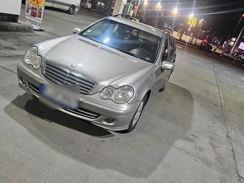 Gebraucht Mercedes C220 150 PS (110 kW) 2004 Grau Kombi