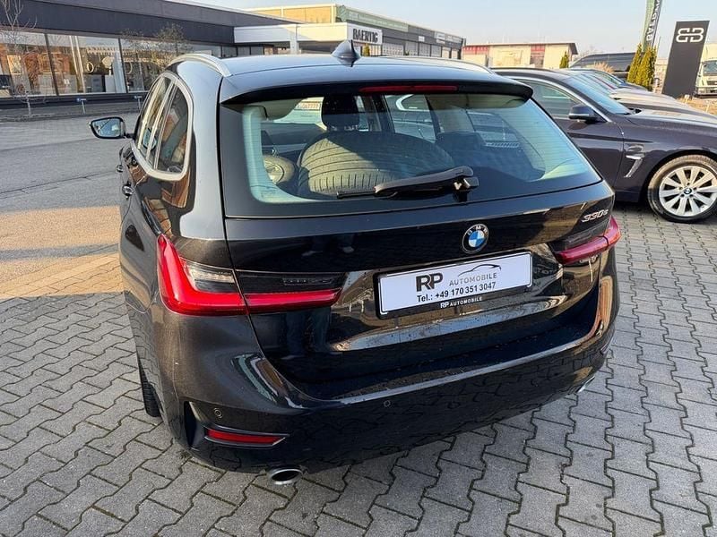 Gebraucht BMW 330e Advantage 292 PS (214 kW) 2021 Schwarz Kombi