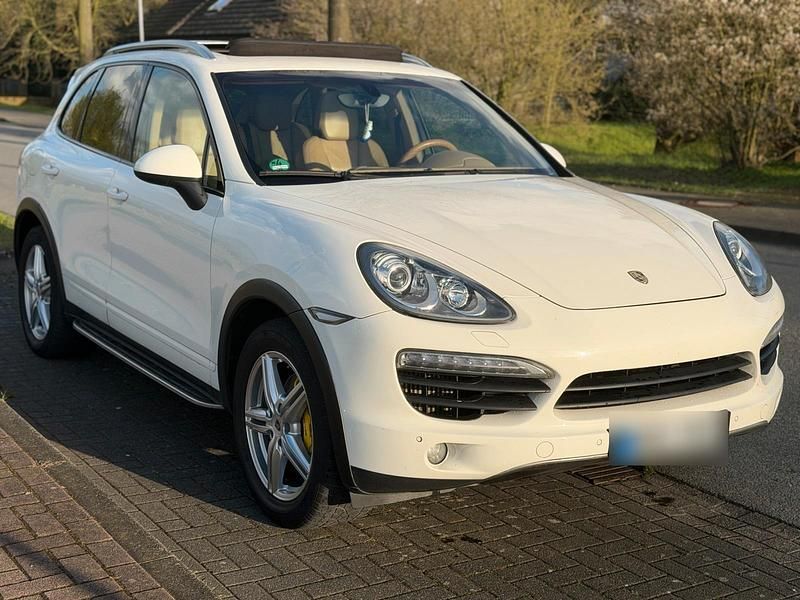 Gebraucht Porsche Cayenne 240 PS (176 kW) 2011 Weiß SUV