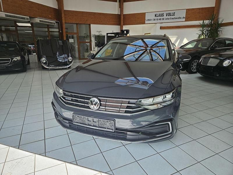 Grau Gebraucht 2021 VW Passat GTE | 14.995 € (Guter Preis) - Bild 1/4