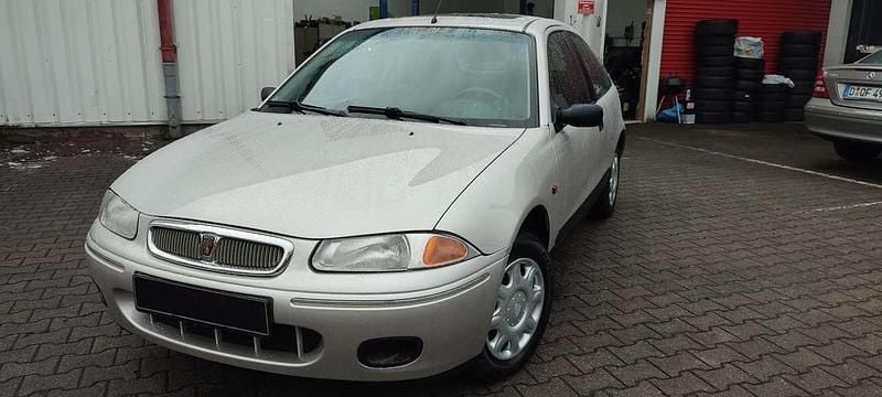 Gebraucht Rover 214 75 PS (55 kW) 1999 Silbergrau Limousine