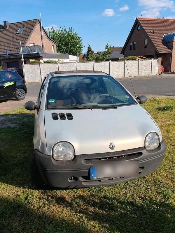 Gebraucht 2002 Renault Twingo Kleinwagen | 500 € - Bild 1/4