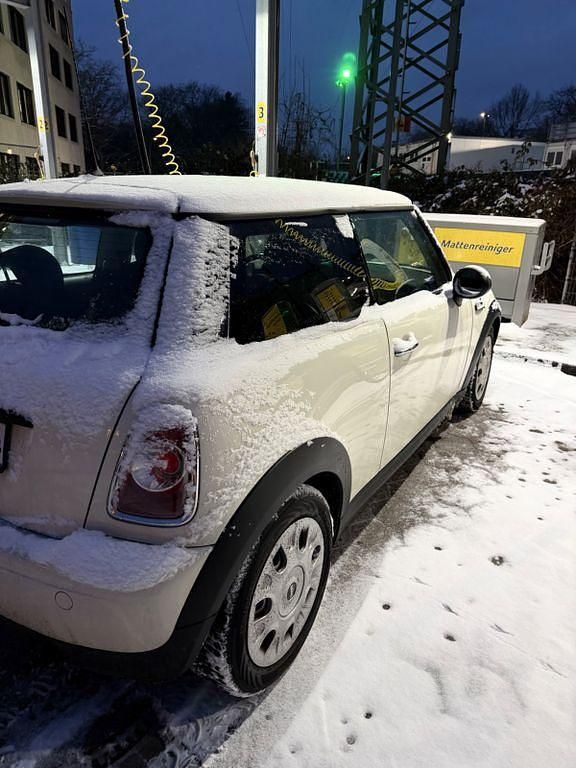 Gebraucht Mini ONE 75 PS (55 kW) 2011 Weiß Kleinwagen