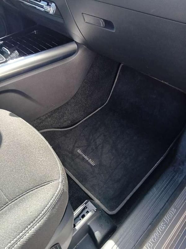 Gebraucht Mercedes B200 Advanced 163 PS (119 kW) 2023 Grau Van / Kleinbus