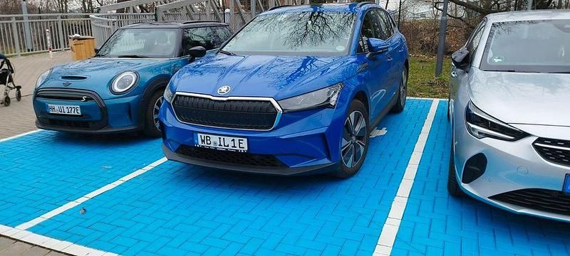 Gebraucht Skoda Enyaq iV 131 kW (179 PS) 2023 Blau SUV