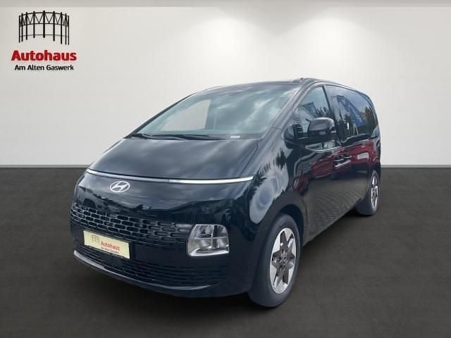 Używany Hyundai Staria Prime 224 KM (164 kW) 2025 Minivan