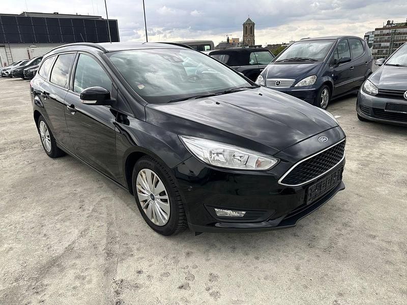 Usata Ford Focus 125 CV (91 kW) 2017 Nero Berlina